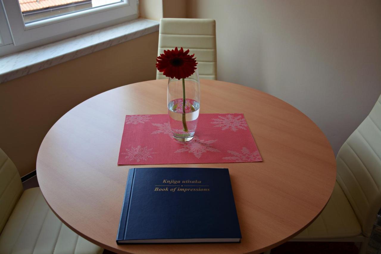 Apartman Trg Visegrad Luaran gambar