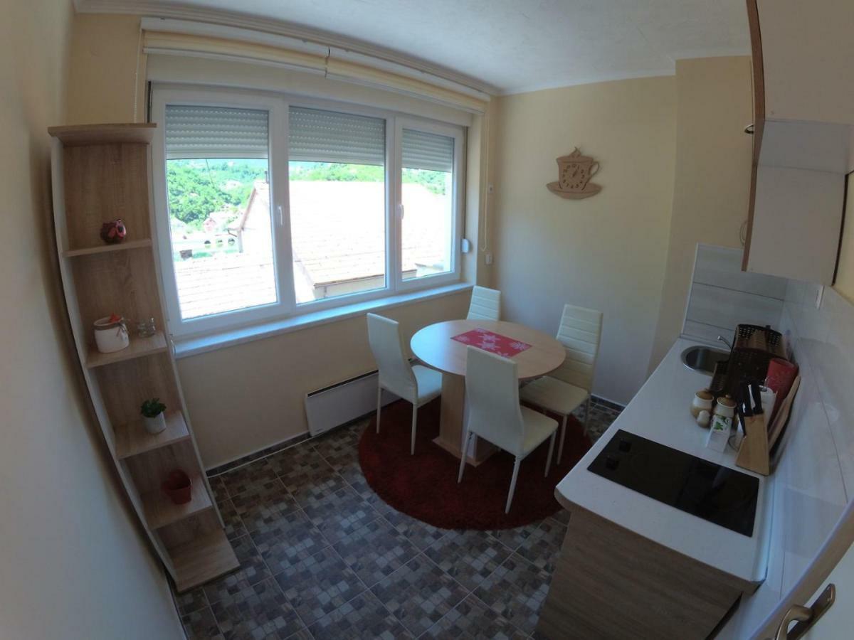 Apartman Trg Visegrad Luaran gambar